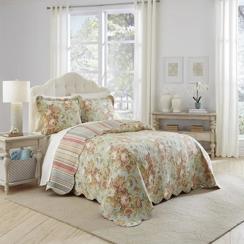 Modern Farmhouse Floral Reversible Quilt, Bedspread Set