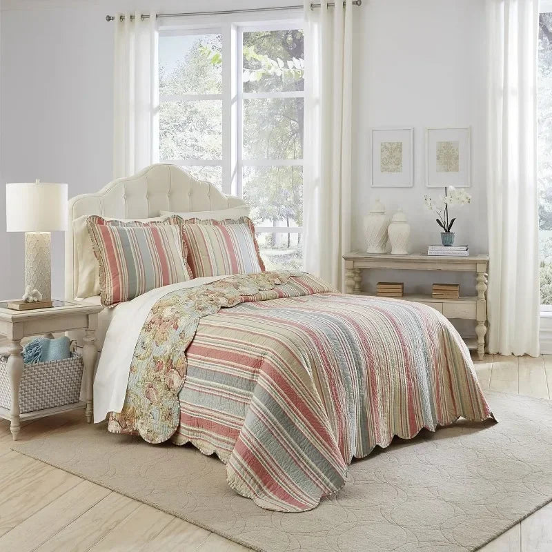 Modern Farmhouse Floral Reversible Quilt, Bedspread Set