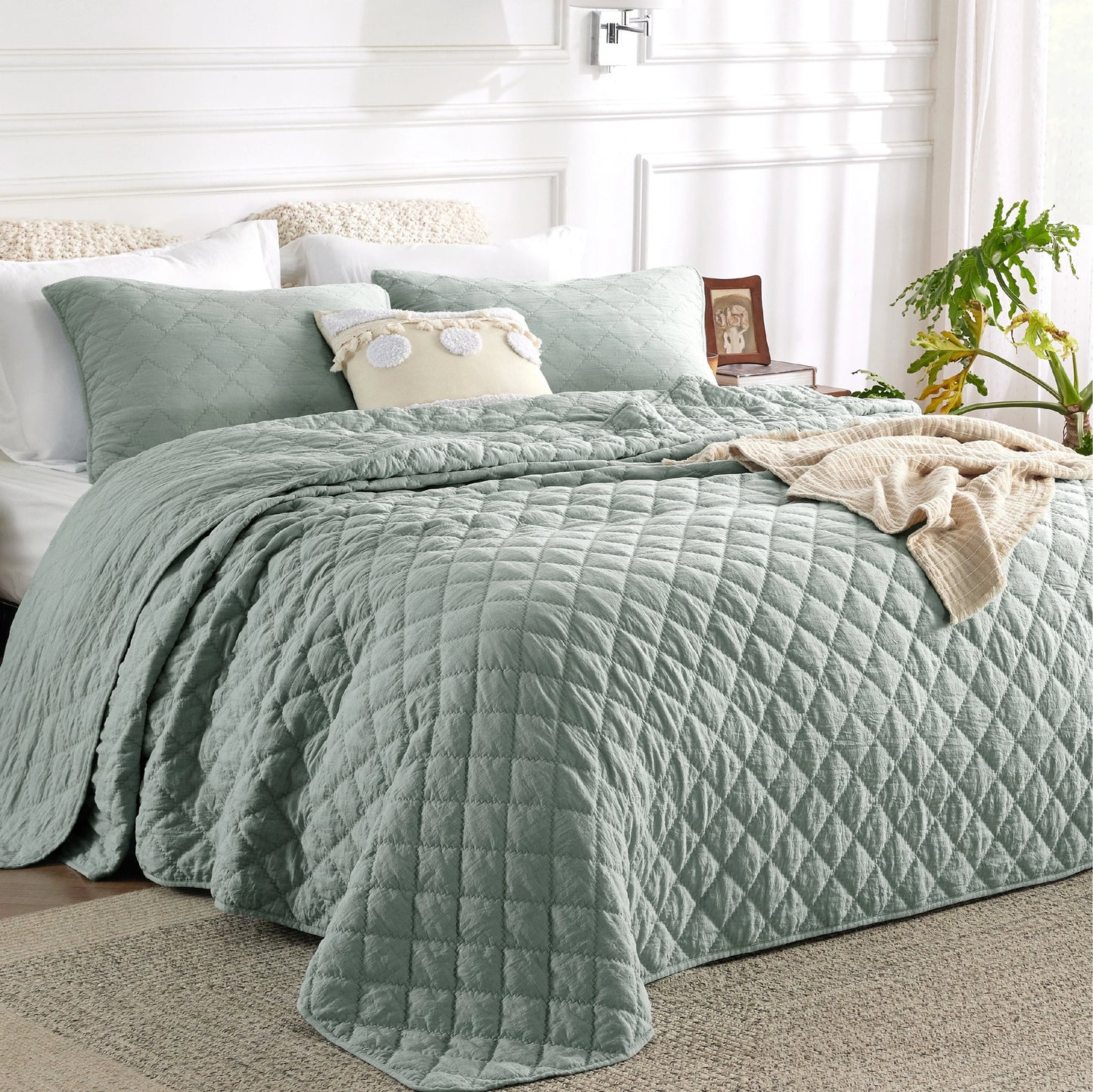 Quilt Set, Elegant Diamond Pattern, Ultra Soft Lightweight , 3 Pieces for All Season