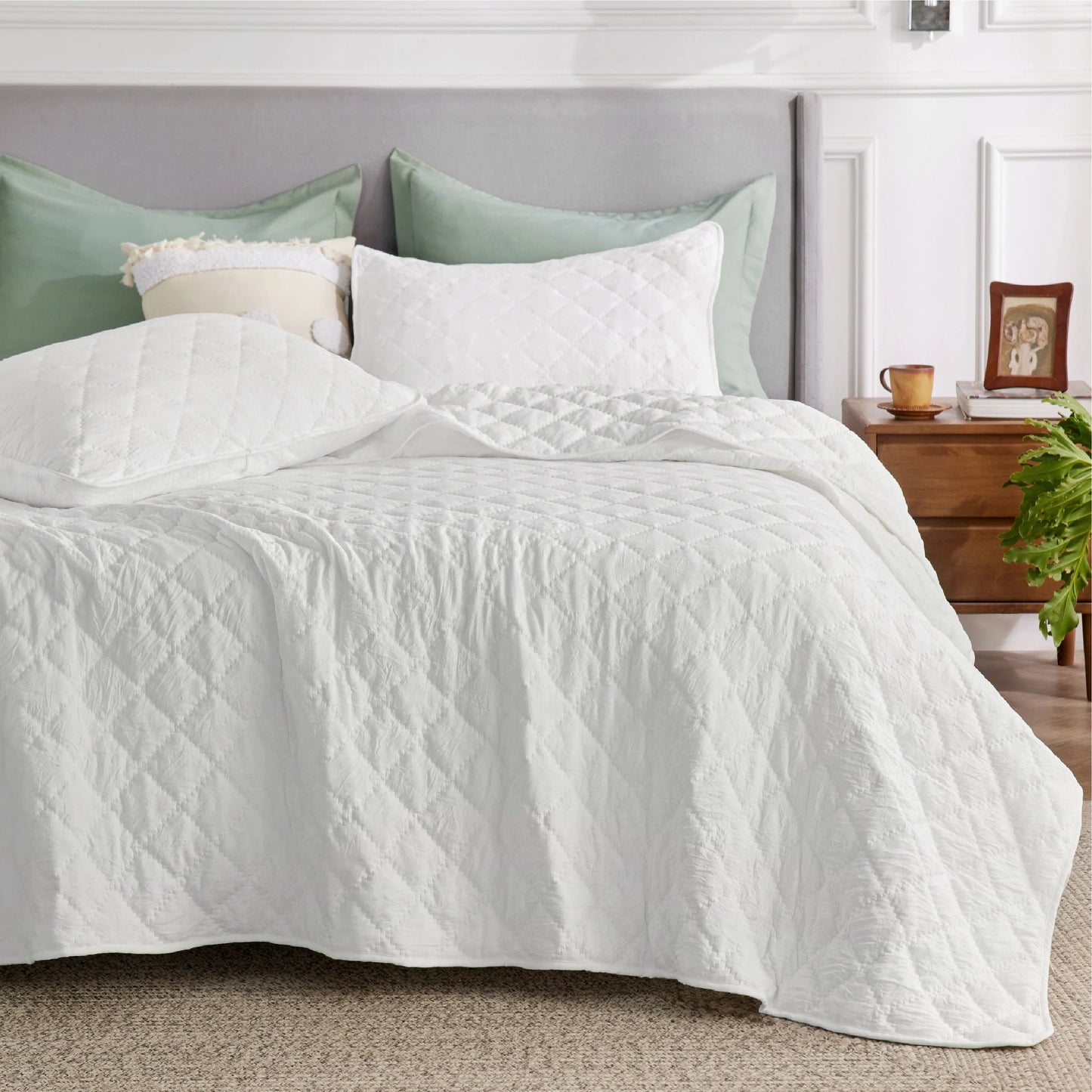 Quilt Set, Elegant Diamond Pattern, Ultra Soft Lightweight , 3 Pieces for All Season