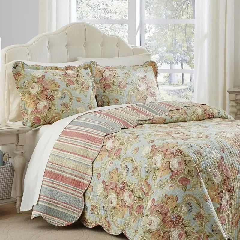 Modern Farmhouse Floral Reversible Quilt, Bedspread Set